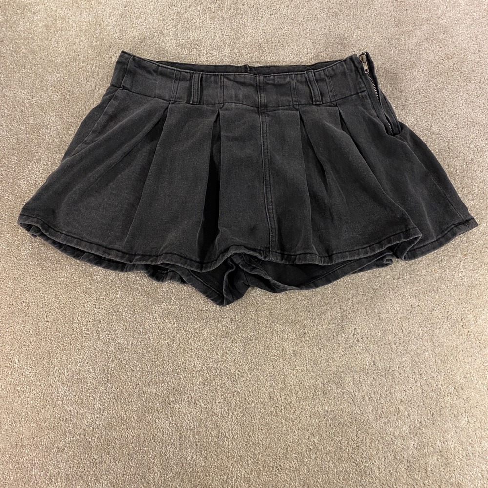 Altar'd State Pleated Denim Skort Womens Large Washed Black High Rise Mini